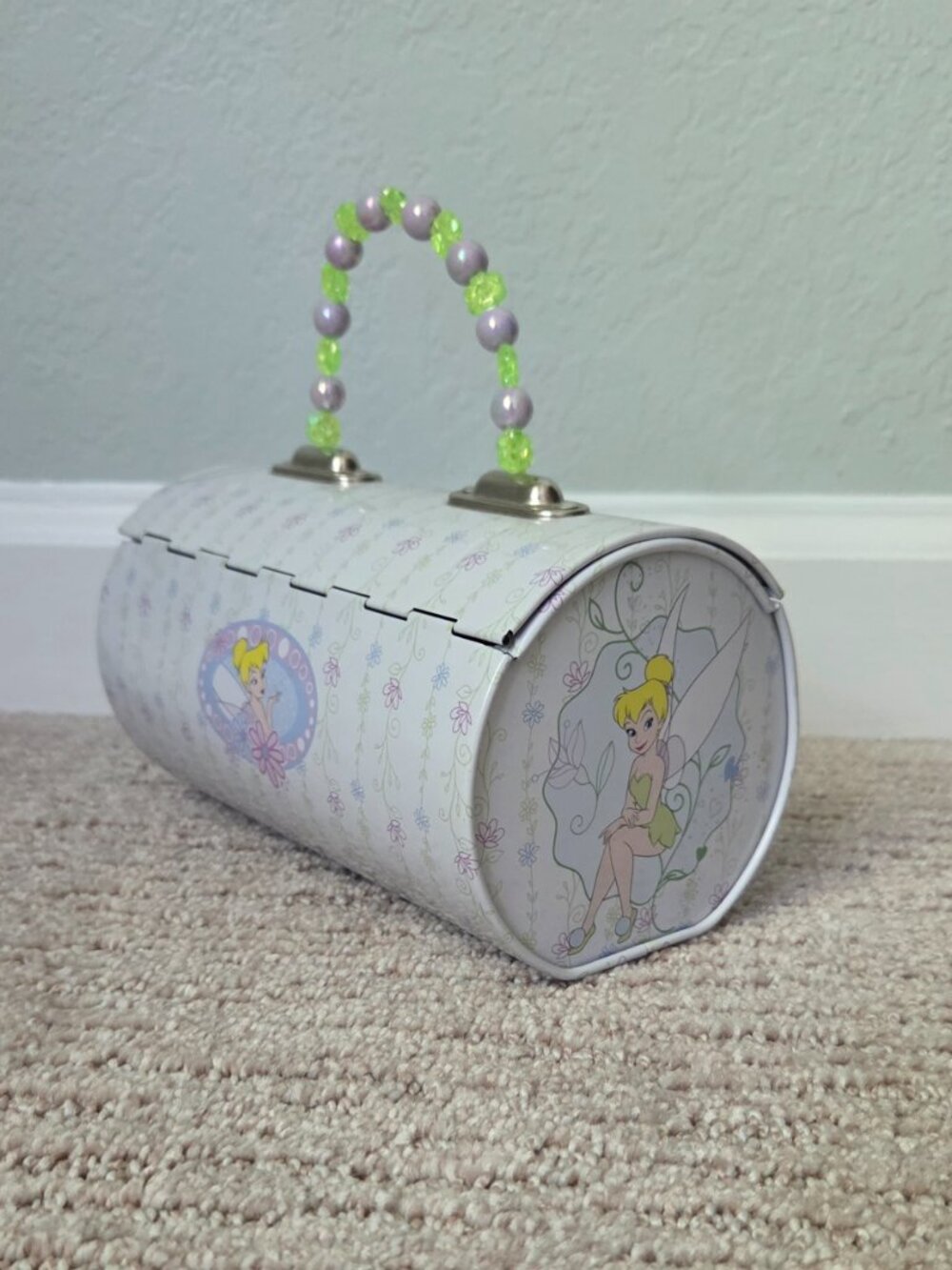 Lot Vintage Disney Fairy TINKER BELL Round Backpack and Beaded Handled Tin Box - Picture 8 of 10